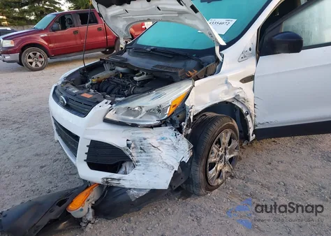 2014 Ford Escape S from USA, damaged, VIN 1FMCU0F75EUD29102